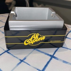 AL CAPONE CIGARILLO "NO COMMENT" ASHTRAY